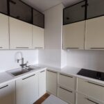 Столешница из искусственного камня, фартук и остров для кухни изготовлено в правила камня