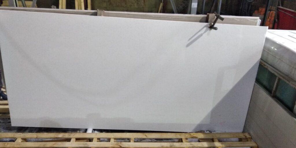 Avant Quartz 1220 Клермон изготовлено в правила камня