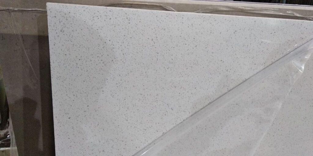 Avant Quartz 1220 Клермон изготовлено в правила камня