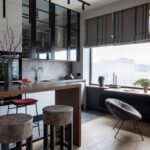 Столешница из кварцевого агломерата и мойка на кухню изготовлено в правила камня