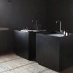 Hi-Macs S022 Black изготовлено в правила камня