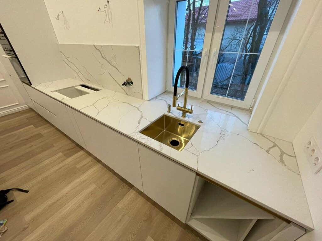 Столешница из кварцевого агломерата, остров, фартук для кухни изготовлено в правила камня