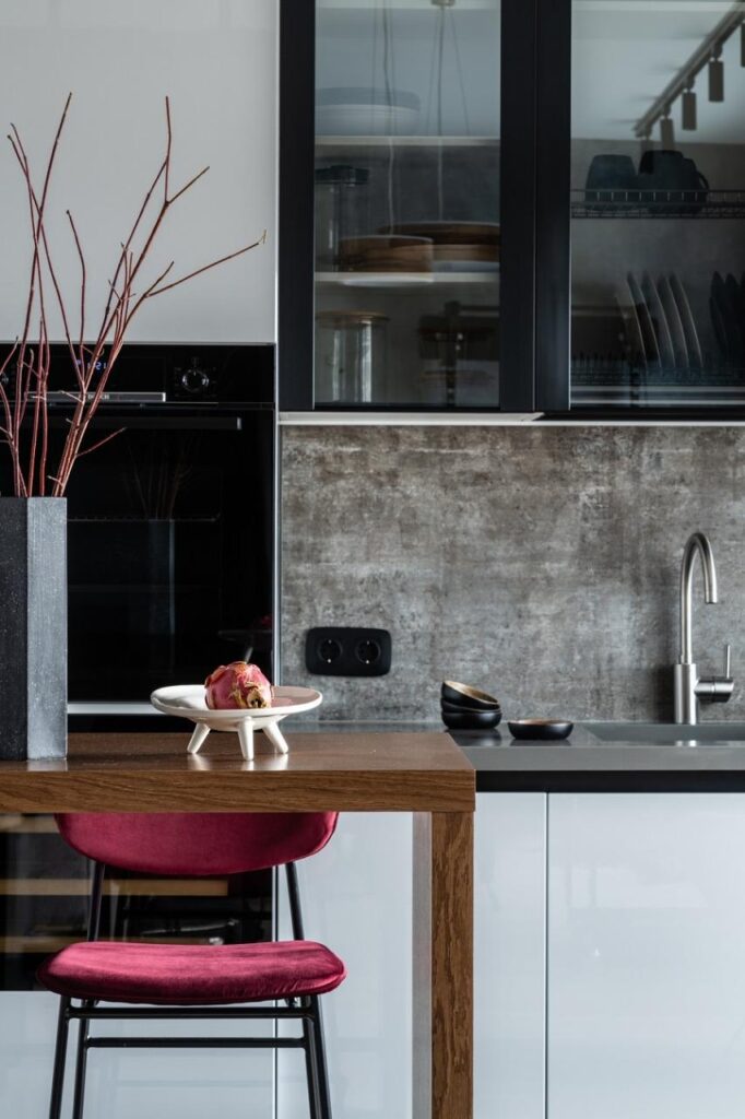 Столешница из кварцевого агломерата и мойка на кухню изготовлено в правила камня