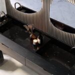 Hi-Macs M703 Midnight изготовлено в правила камня