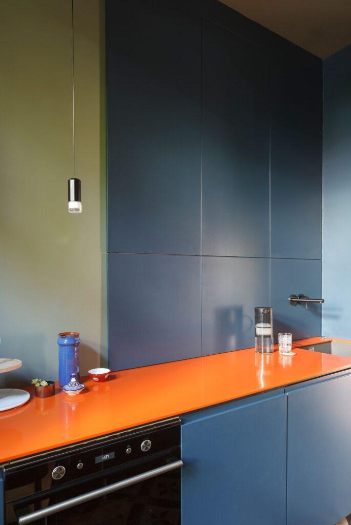 Corian Citrus Orange изготовлено в правила камня