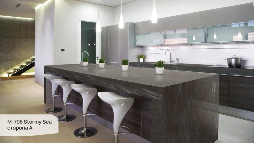 Grandex M-706 Stormy Sea (сторона А) изготовлено в правила камня