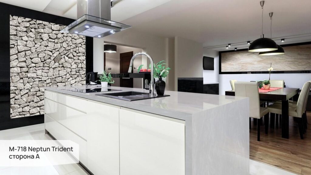 Grandex M-718 Neptun Trident (сторона A) изготовлено в правила камня