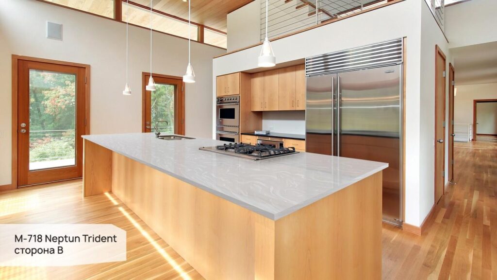 Grandex M-718 Neptun Trident (сторона B) изготовлено в правила камня