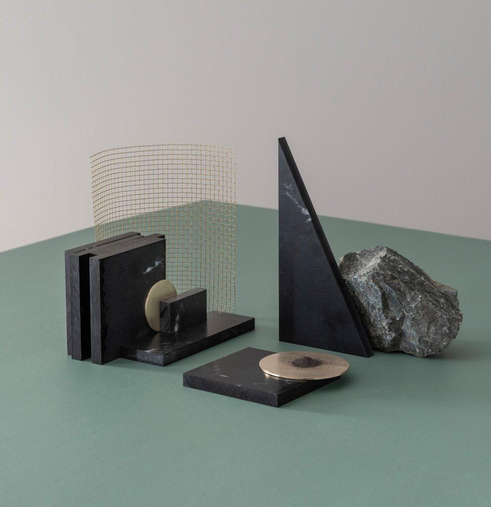 Hi-Macs M703 Midnight изготовлено в правила камня