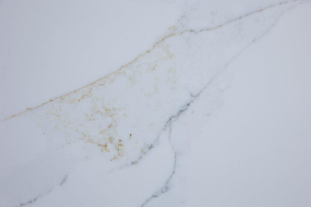 SmartQuartz Statuario Gold изготовлено в правила камня