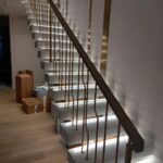 Лестница (19 ступеней) из искусственного акрилового камня изготовлено в правила камня