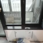 1 радиусный и 5 прямых подоконников из искусственного камня изготовлено в правила камня