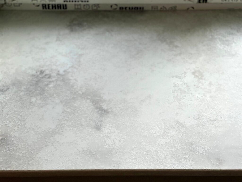 Подоконники из кварцевого агломерата (2-шт) матовые изготовлено в правила камня