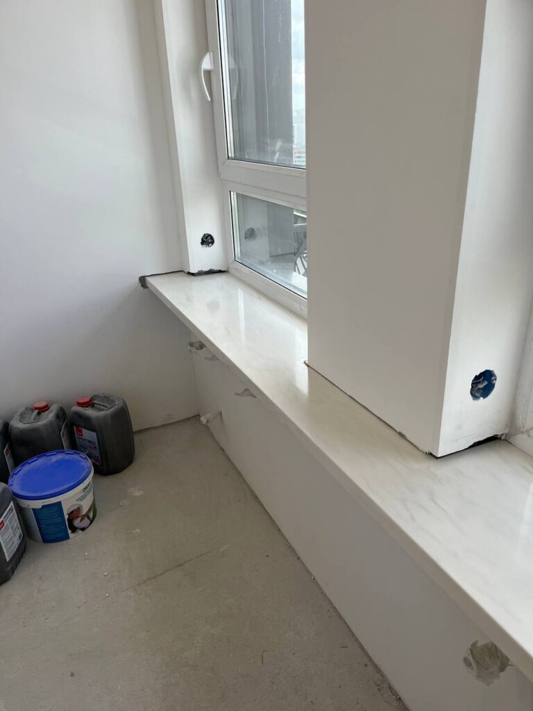 5 подоконников из искусственного акрилового камня изготовлено в правила камня