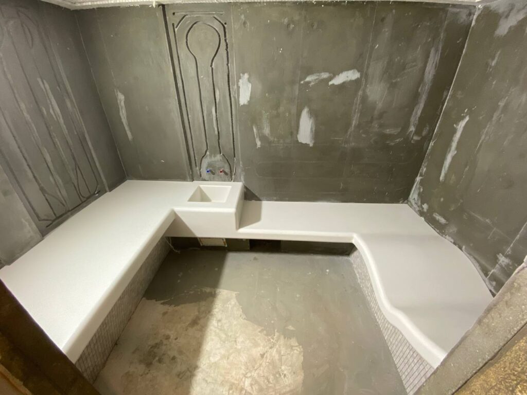 Столешницы из искусственного камня и лежак для хамама изготовлено в правила камня