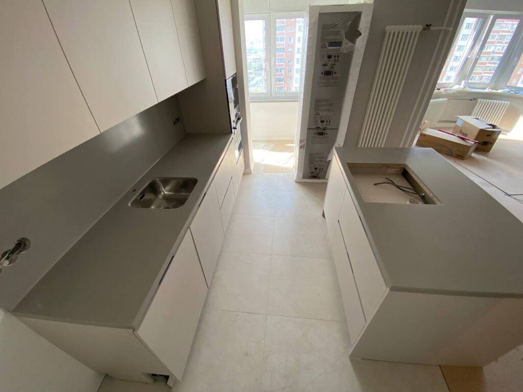 Эркерный подоконник из искусственного камня (+кухня) изготовлено в правила камня