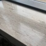 5 подоконников из искусственного камня под травертин изготовлено в правила камня