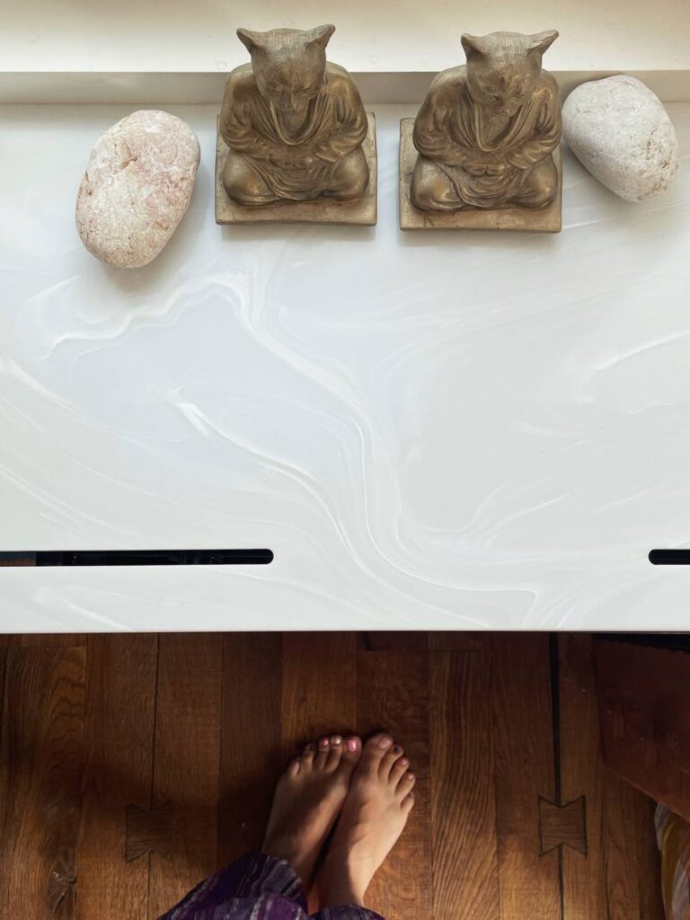 5 подоконников из искусственного камня Grandex и Corian изготовлено в правила камня