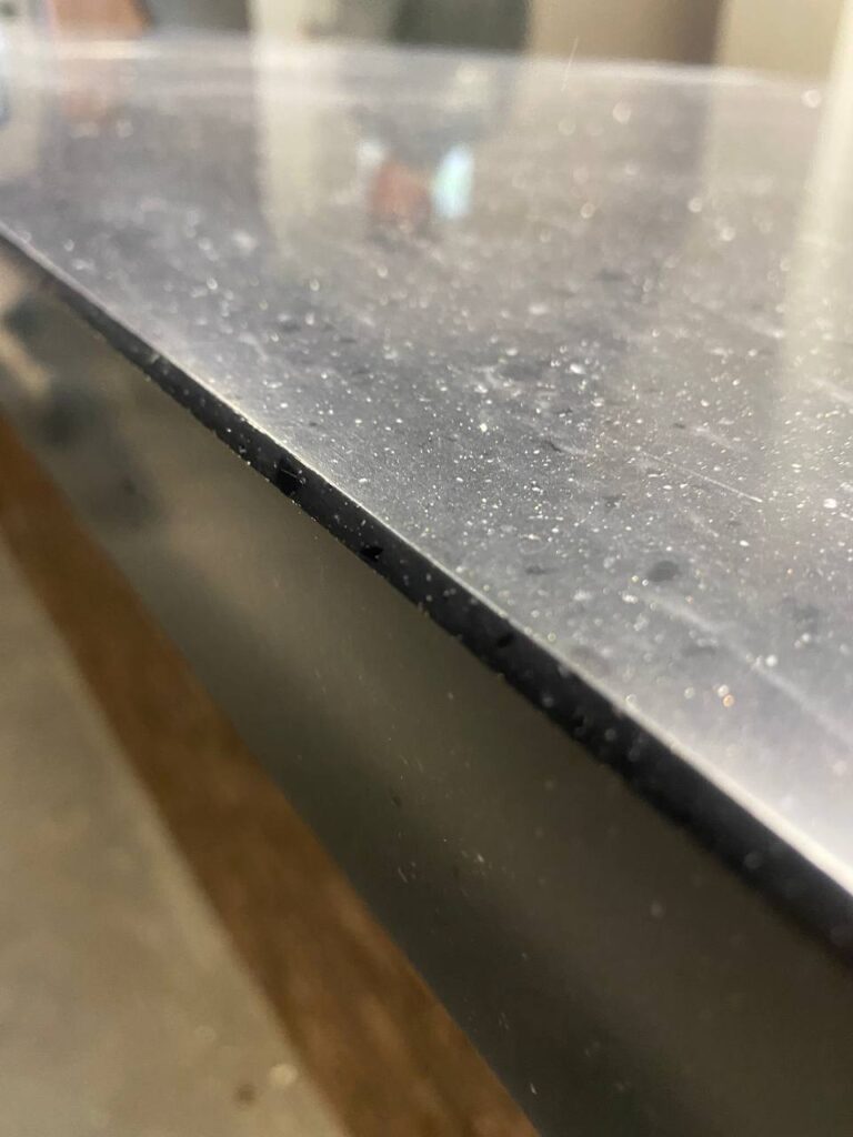 Столешница ресепшн из искусственного камня изготовлено в правила камня