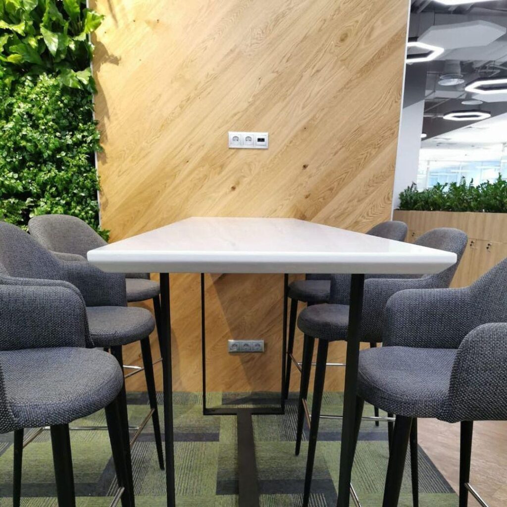 Столешница на стол из искусственного камня изготовлено в правила камня