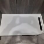 Поддон для душа из искусственного камня изготовлено в правила камня