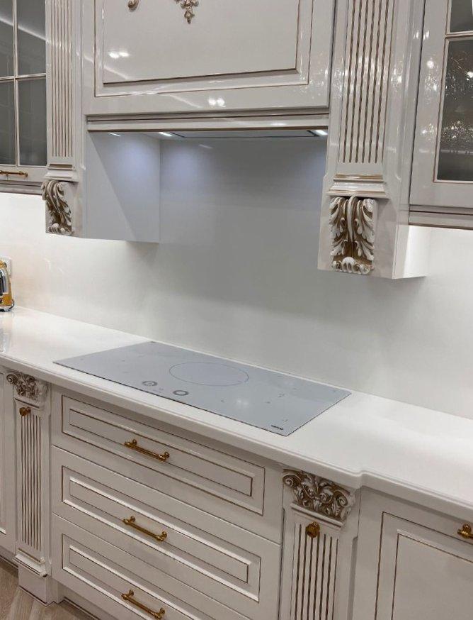 Столешница и фартук на кухню из искусственного камня изготовлено в правила камня