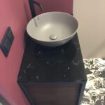 Столешница из искусственного камня изготовлено в правила камня