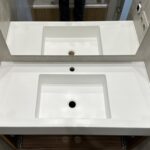 Подвесная столешница с непроливайкой и интегрированной раковиной изготовлено в правила камня