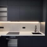 Угловая бесшовная столешница с подоконником из акрилового камня изготовлено в правила камня