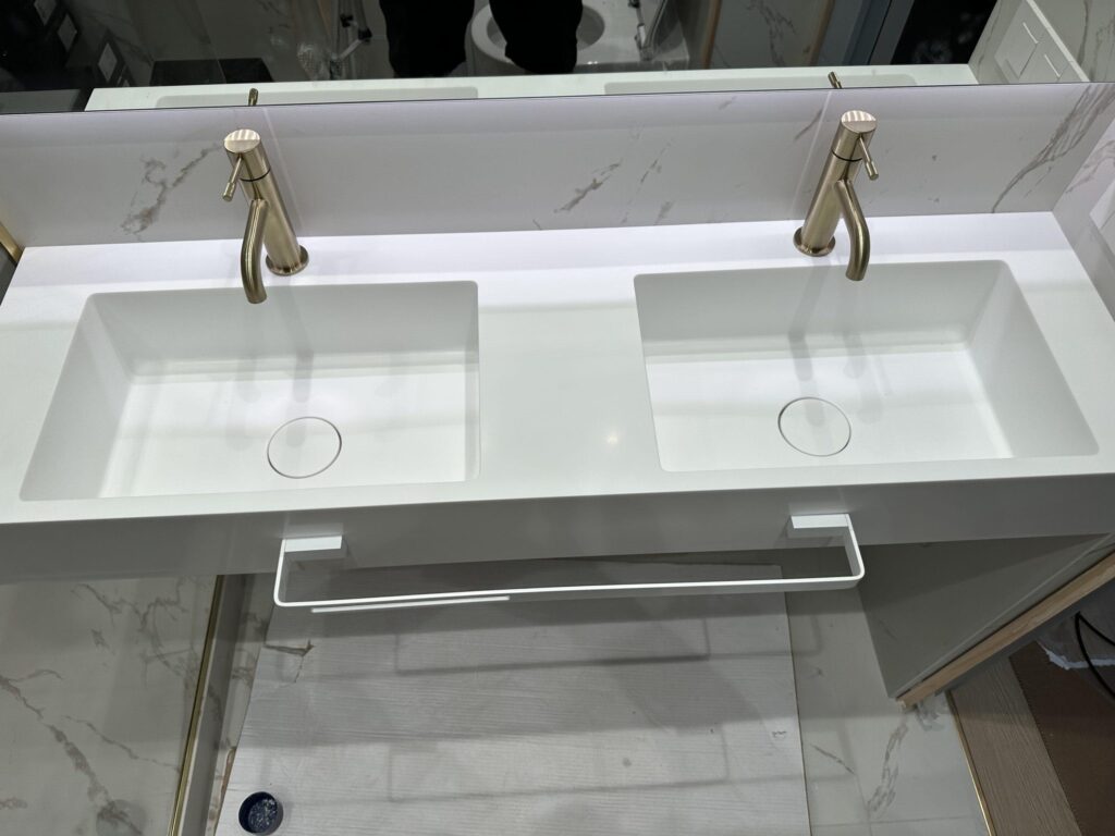 Раковины с клапаном клик-клак из искусственного камня изготовлено в правила камня