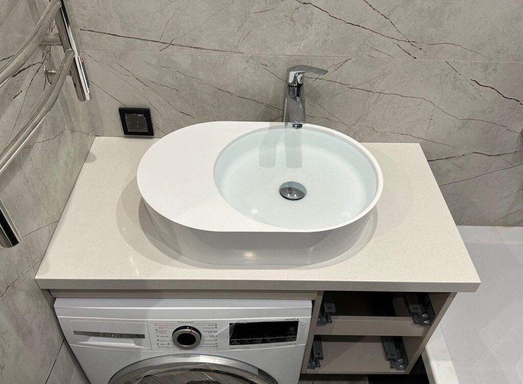 Столешница из искусственного камня для раковины настольного монтажа изготовлено в правила камня