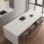 Quantra 7172 Arctic Breeze изготовлено в правила камня