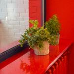 Красные подоконники (4-шт) из искусственного камня для яркого интерьера изготовлено в правила камня