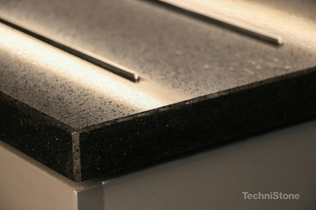 Technistone Gobi Black изготовлено в правила камня