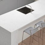 Quantra 1673 New Carrara изготовлено в правила камня