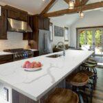 Noblle Quartz Q755 Calacatta Classic изготовлено в правила камня