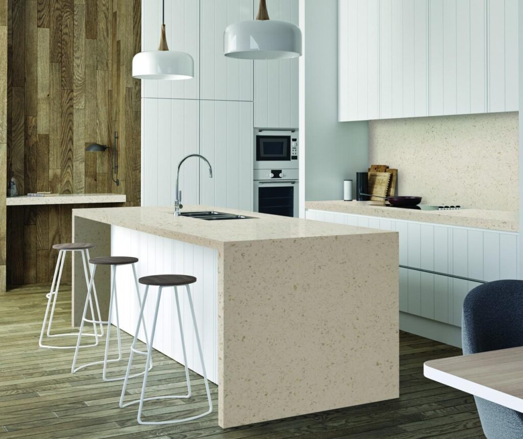 Avarus R523 Золотой Алтай изготовлено в правила камня