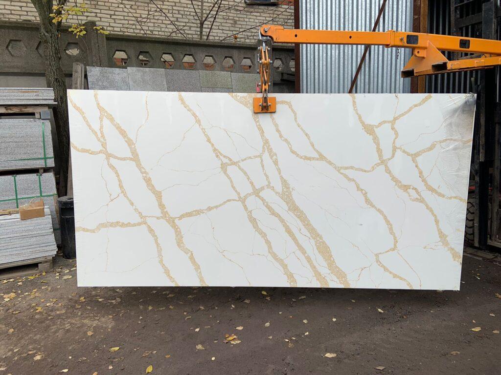 IDS 3213 Calacatta Gold изготовлено в правила камня