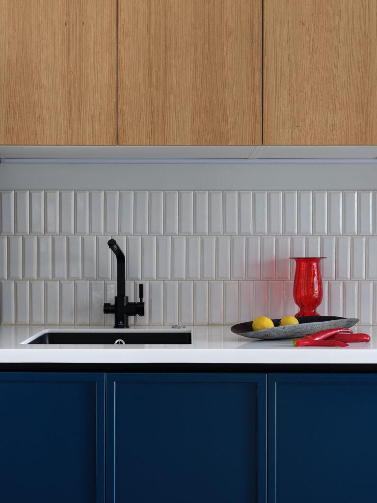 Столешница на кухню из искусственного камня изготовлено в правила камня