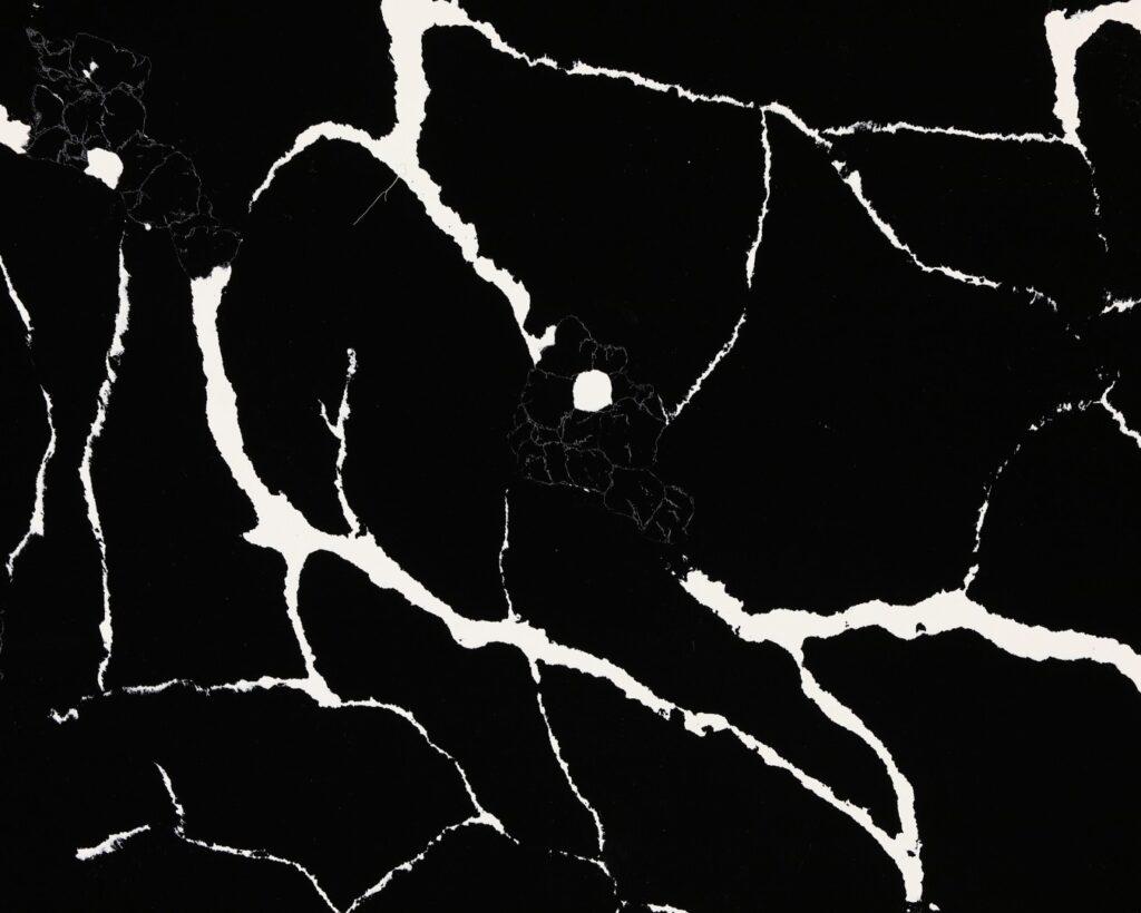 IDS 6037 Impala Black изготовлено в правила камня