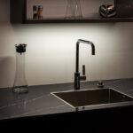 Coante 7716 Arte Black изготовлено в правила камня