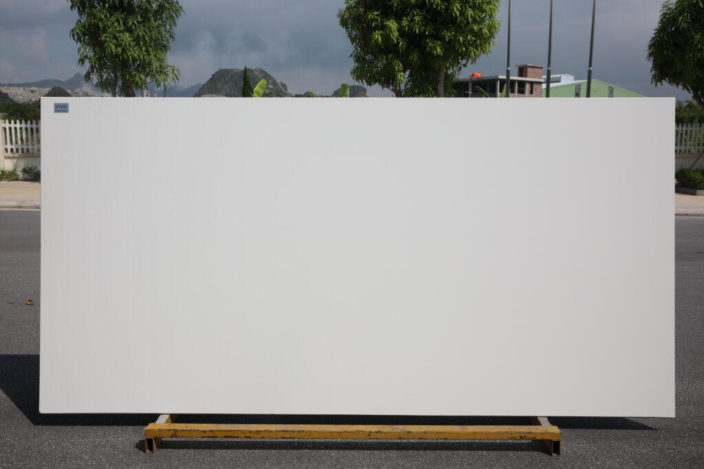 Stratos C1102 Super White изготовлено в правила камня