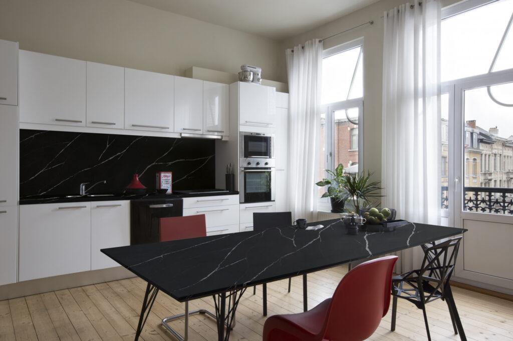 Silestone Eternal Marquina изготовлено в правила камня
