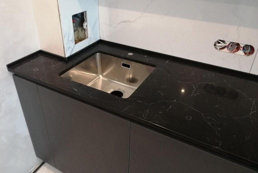 Still Stone GT8627 Rhodesia Black изготовлено в правила камня