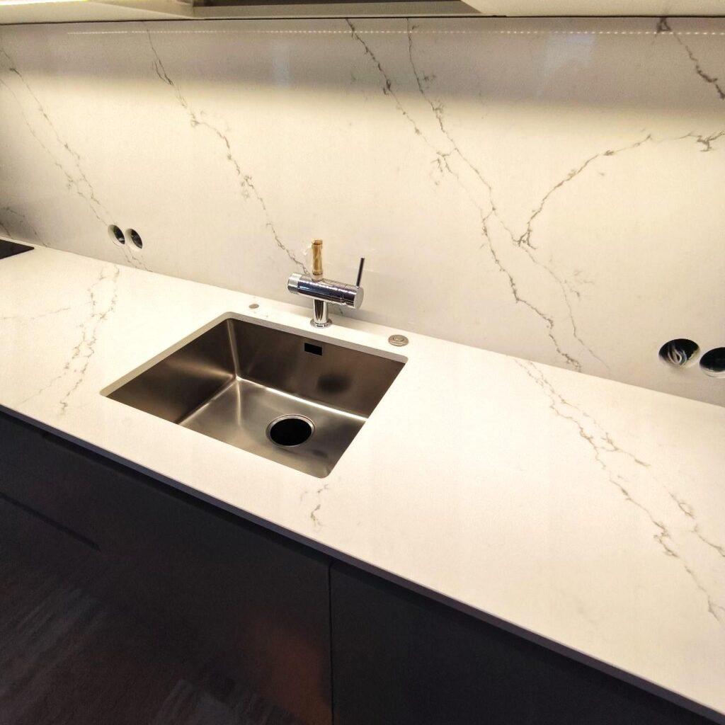 Still Stone GT9750 Statuario изготовлено в правила камня