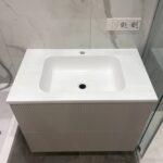 Столешница с интегрированной раковиной на тумбу изготовлено в правила камня