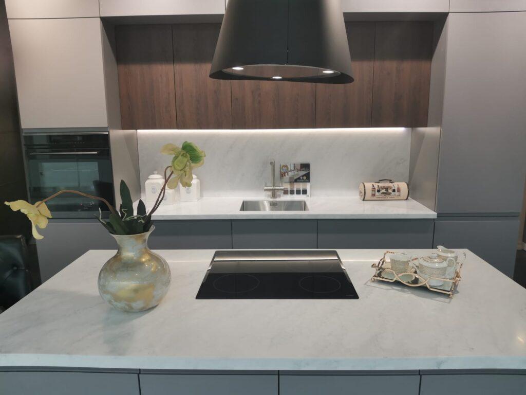 Stonecs MC 502 Carrara изготовлено в правила камня