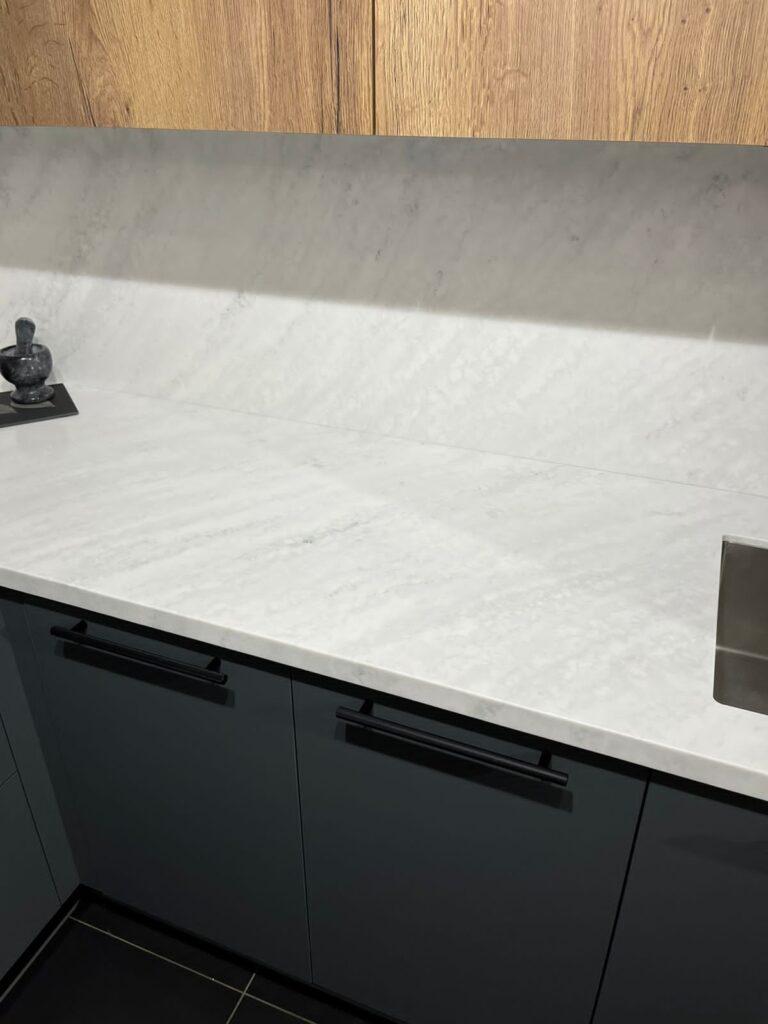 Stonecs MC 502 Carrara изготовлено в правила камня