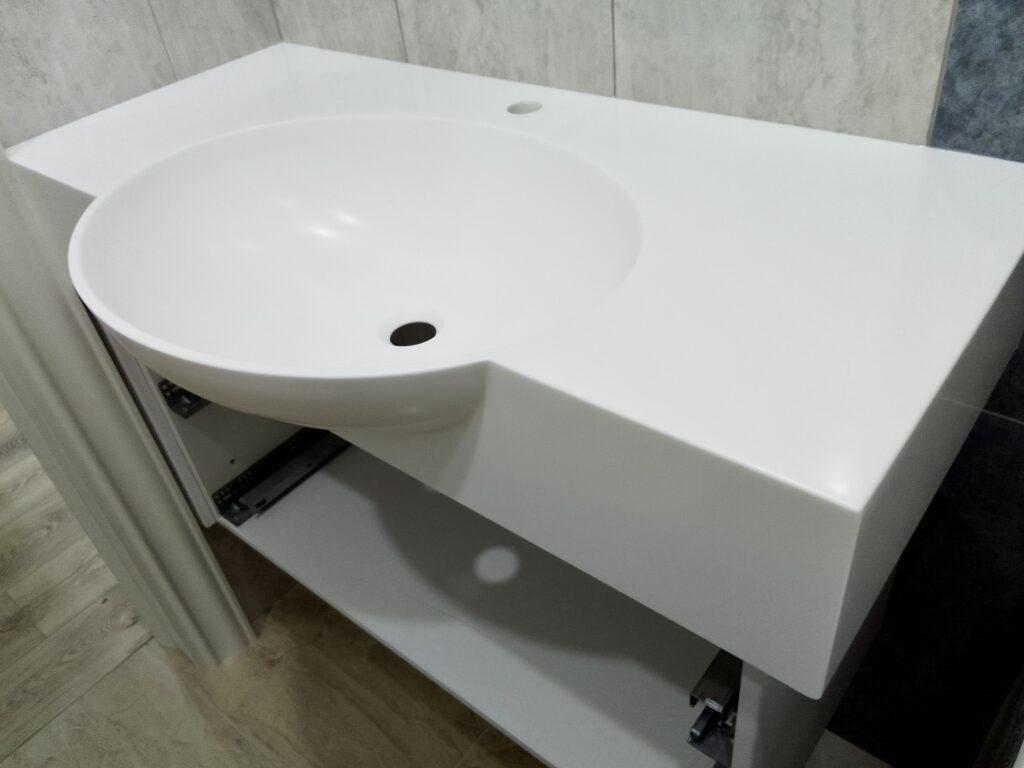 Столешница из акрилового камня с раковиной сложного монтажа изготовлено в правила камня