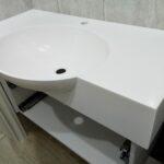 Столешница из акрилового камня с раковиной сложного монтажа изготовлено в правила камня